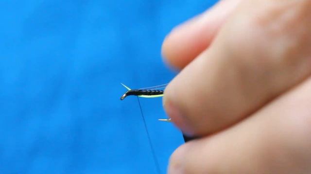 FLIES THAT CATCH FISH... Tying The No 1 Buzzer смотреть онлайн