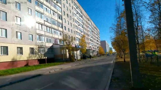 Усинск, Прогулка по ул Молодежной сентябрь 2022 смотреть онлайн