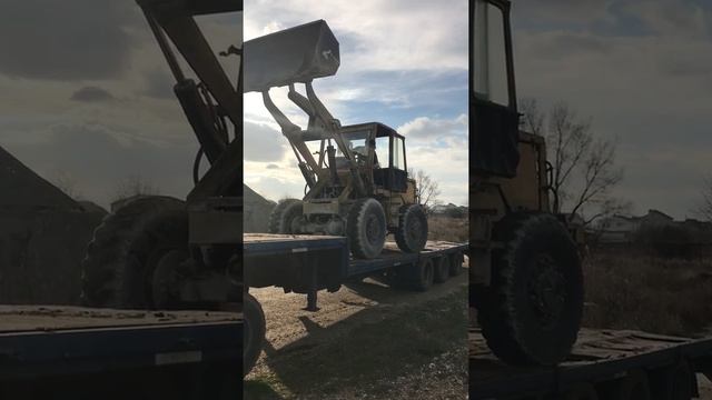 Погрузка ТО6 на трал в Феодосии. смотреть онлайн