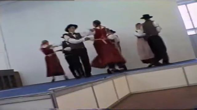Finnish. Финские танцы 12 июня 2003г. смотреть онлайн