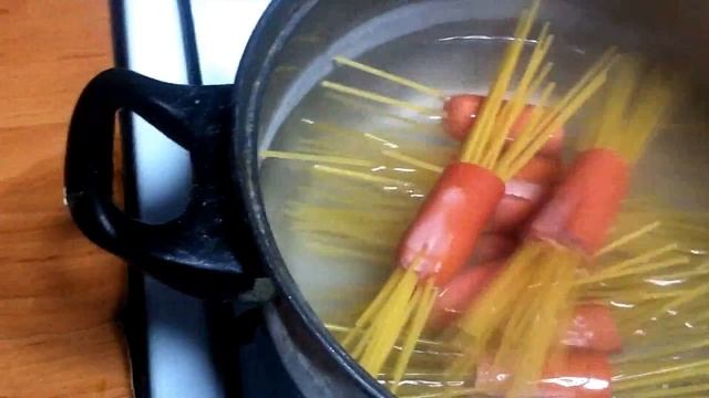 Спагетти с Сосисками Козацькі Вуса Рецепт смотреть онлайн