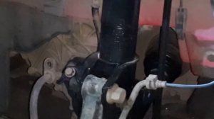 ХОНДА СРВ.Замена верхней опоры передней стойки.