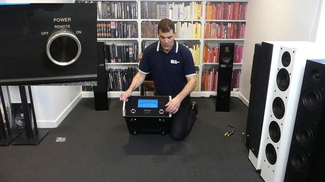 McIntosh MC611 Power Amplifier Unboxed | The Listening Post | TLPCHC TLPWLG смотреть онлайн