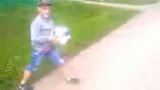 Тимофей.Разминка перед футболом:) смотреть онлайн