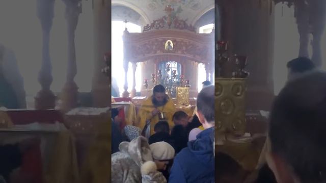 Воскресная Литургия. Причастие смотреть онлайн