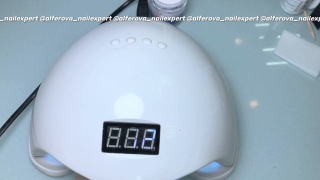 УКРЕПЛЕНИЕ НОГТЕЙ АКРИЛОВОЙ ПУДРОЙ | Маникюр для начинающих | Выравнивание ногтей гель лаком | смотреть онлайн