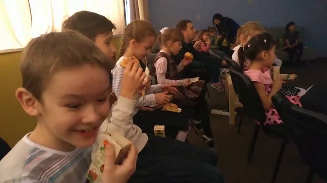 Рождественская коробочка 2017 /Фонд #РукаПомощи смотреть онлайн