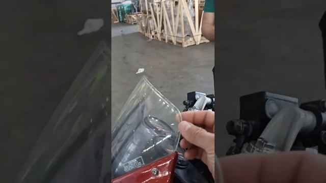 Жесть! , в Транспортной компании, повредили упаковку мотоцикла смотреть онлайн
