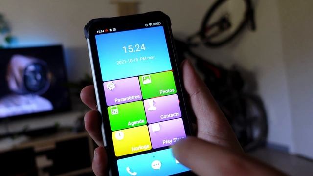 SMARTPHONE INCASSABLE !!! - Un test pas comme les autres. смотреть онлайн