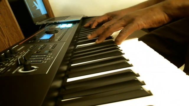 Roland Juno DS 88 Grand Pno DS смотреть онлайн