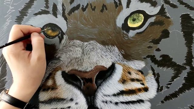 Как нарисовать глаза тигра акрилом. How to draw tiger eye acrylic. смотреть онлайн