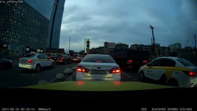 узнаете автора дтп?)) смотреть онлайн