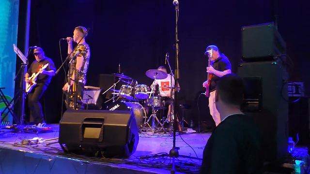 "Грабители Банков" - Сломанный робот смотреть онлайн