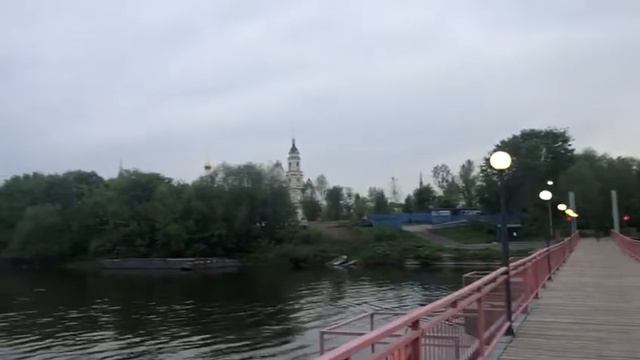Река Москва . Стоим на (на рохводном мосту) смотреть онлайн