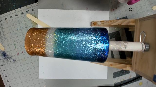 Glittered Ombre Beach Tumbler with Alcohol Ink Tutorial | Mr. Nola's Glitter смотреть онлайн