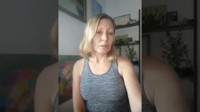 Флюорит - мощный оберег, очищает ауру и позволяет её поддерживать в таком состоянии долгое время. смотреть онлайн