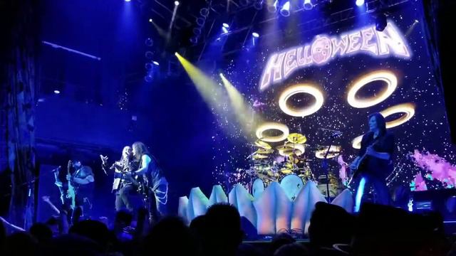 Sole Survivor (with Andi Deris) HELLOWEEN @ House of Blues, Las Vegas. Pumpkins United World Tour смотреть онлайн