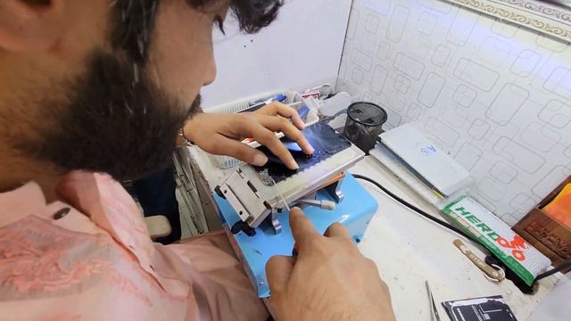 Замена экрана Samsung Galaxy A34 Cracked Front Screen Replacement & Disassembly смотреть онлайн