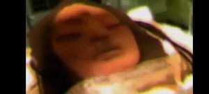 НЛО! На обратной стороне Луны найден космический корабль с пришельцем женского пола.