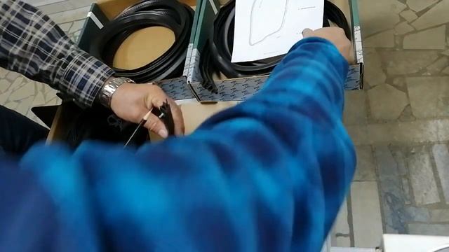 Уплотнитель двери УАЗ Патриот. Эволюция и взаимозаменяемость уплотнителей дверей и багажника. смотреть онлайн