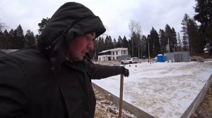 Лента с ножками или свайно-ростверковый фундамент