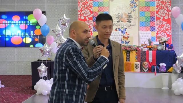 Ведущий Олег Рублев. Корейский годик. Эсперанза смотреть онлайн