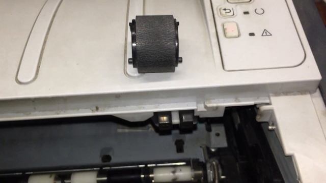 ЗАМЕНА РОЛИКА ЗАХВАТА HP LaserJet p2050 / p2055 смотреть онлайн