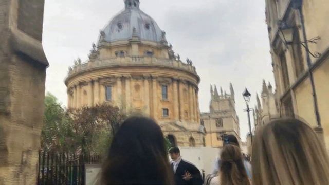 Dünyanın en BÜYÜK KİTAPÇISI, London Eye, Oxford Üniversitesi, Buckingham Sarayı смотреть онлайн