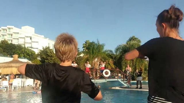 Pool dance смотреть онлайн