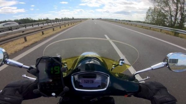 Vespa GTS 300 hpe Top Speed 13 Zoll mit Cruiser Windschild | Vespa Scooter