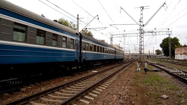 Электровоз ЧС2Т-1022 (ТЧЭ-8) со скорым фирменным поездом "Таллин экспресс" №034Р Москва - Таллин.