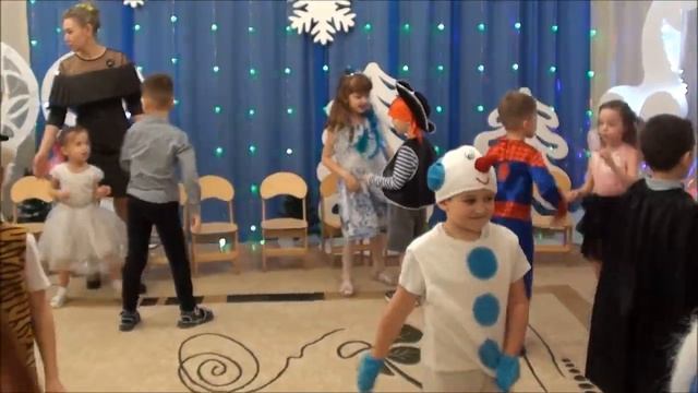 Новогодний утренник в подготовительной группе, смотреть онлайн