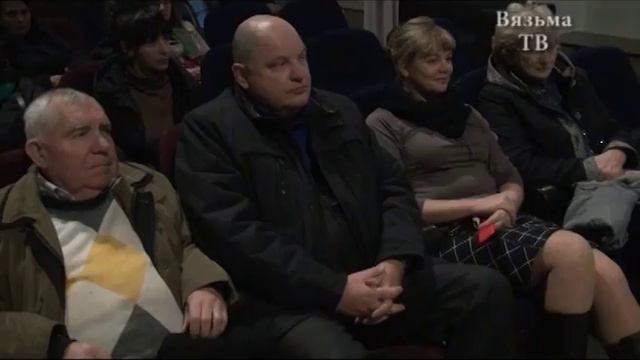 В Вязьме состоялось открытие кинозала в клубе «Автосани» смотреть онлайн