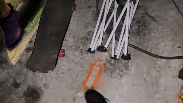 Found scary warehouse full of old animatronics! смотреть онлайн