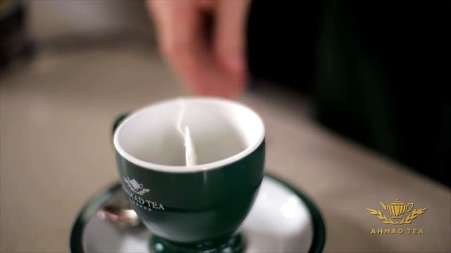 How do you brew a perfect cup of tea with tea bags? Explained by Managing Director Rahim Afshar смотреть онлайн