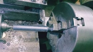 Нарезаем левую резьбу резцом, на токарном станке!!! #ТокарныйстанокФТ11Ф1