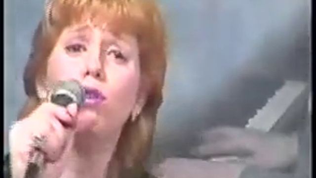 LUCILLE CATALDO SINGS FRENCH CLASSIC LAVIE EN ROSE 1983 смотреть онлайн