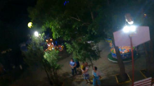 Сочи Лазаревское парк развлечения для детей аттракцион Crazy Surf