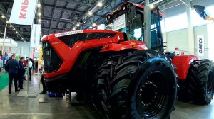 Осмотр нового трактора «Кировец» К-742М Ст1 на выставке ТатАгроЭкспо 2022