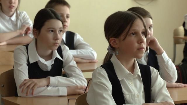 «Единый урок добра» прошел в школах Сургута смотреть онлайн