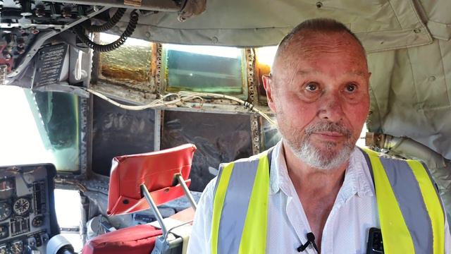 Vietnam era C130a Hercules Cockpit Restoration S2E6 смотреть онлайн