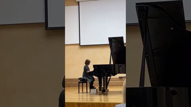 Лапухина Виктория И.С. Бах Бурре смотреть онлайн