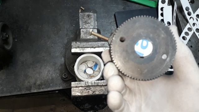 Картонные прокладки на порох для 12 калибра . Вырубка . смотреть онлайн