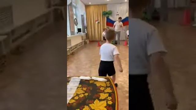 Почемучки празднуют День защитника Отечества смотреть онлайн