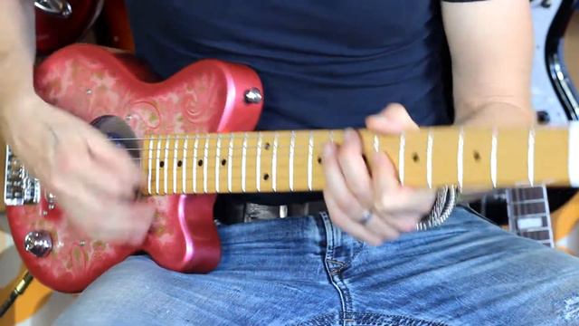 Aria UK - Pignose PGG 200PL travel / portable guitar with built in amp! смотреть онлайн