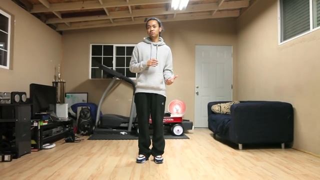 House Dance Tutorial - Jacking Style смотреть онлайн