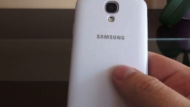 Samsung Galaxy S4. Беспроводная зарядка S Charger #1 смотреть онлайн