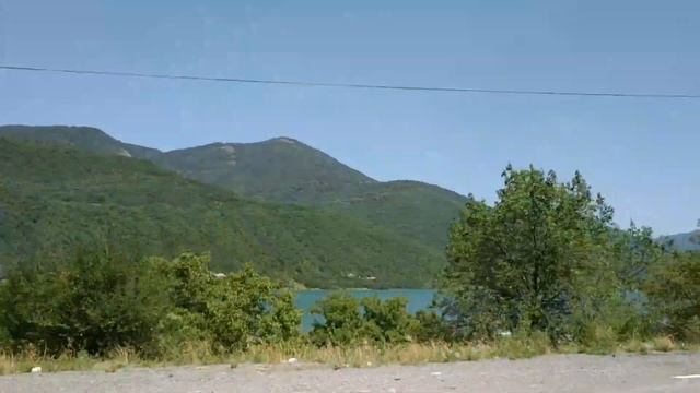 Жинвальское водохранилище, Грузия, дорога в Тбилиси смотреть онлайн