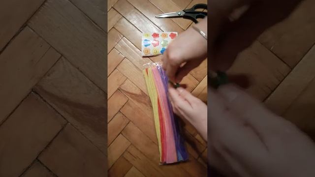 Видео обзор: Синельная проволока для детского творчества с Али Экспресс смотреть онлайн