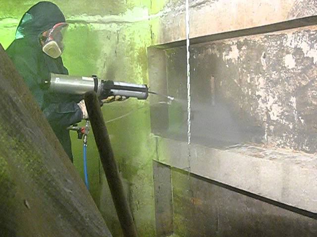 Нанесение вспенивающейся полимочевины